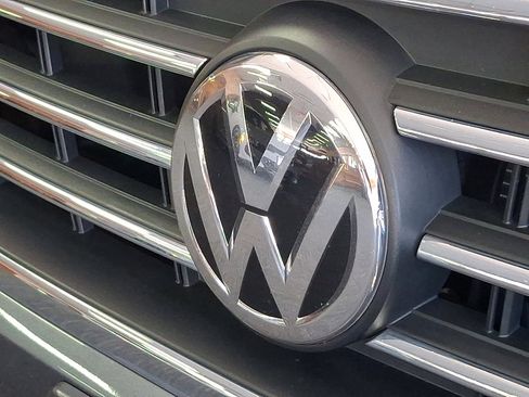 Used 2022 Volkswagen Passat 2.0T image 29