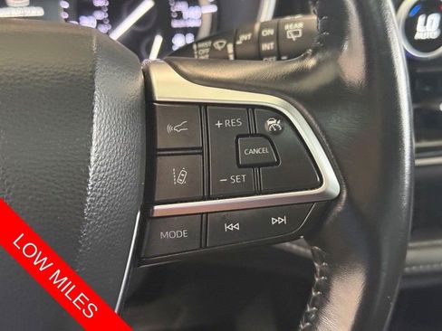 Used 2021 Toyota Highlander XLE AWD/4WD image 20