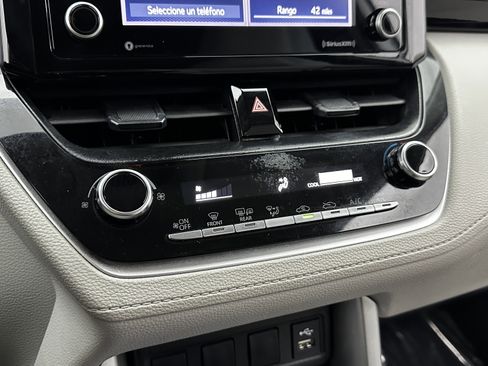 Used 2022 Toyota Corolla Cross L image 17