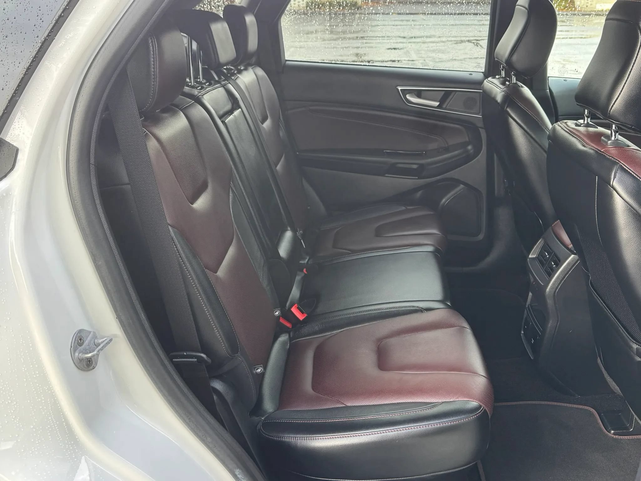 Used 2020 Ford Edge Titanium w/ Equipment Group 301A AWD/4WD image 26