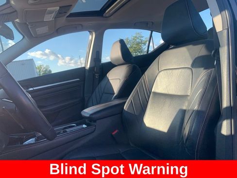 Used 2023 Nissan Altima 2.0 SR FWD image 9