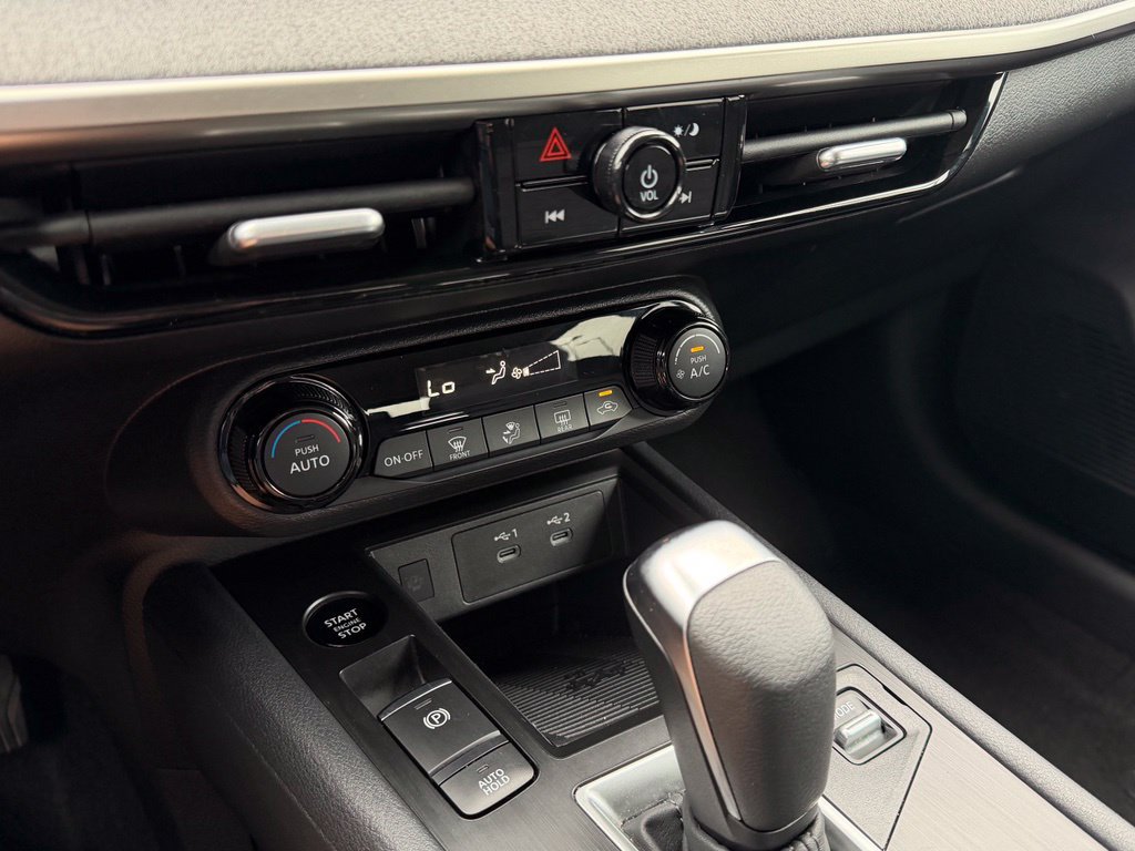 Used 2026 Nissan Kicks SV FWD image 20