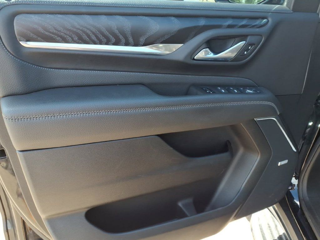 Used 2022 GMC Yukon Denali AWD/4WD image 12