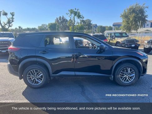 Used 2023 Nissan Rogue S FWD image 7