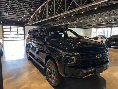 Used 2024 Chevrolet Suburban Z71 w/ Luxury Package image 7