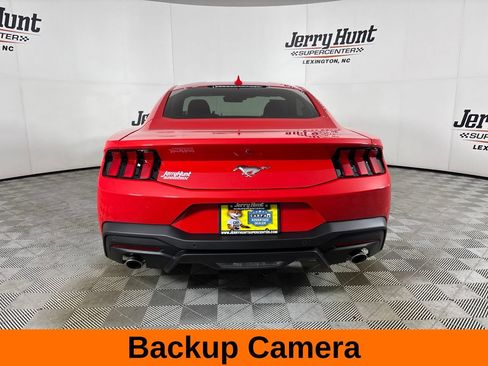 Used 2025 Ford Mustang Coupe RWD image 7