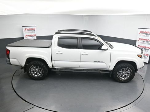 Used 2019 Toyota Tacoma SR5 AWD/4WD image 35