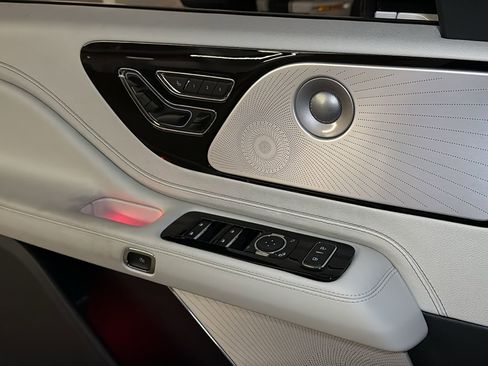 New 2026 Lincoln Aviator Black Label w/ Black Label Special Edition image 33