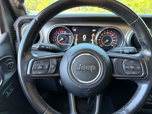 Used 2020 Jeep Gladiator Sport w/ Quick Order Package 24S AWD/4WD image 17