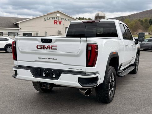 Used 2025 GMC Sierra 3500 Denali AWD/4WD image 5