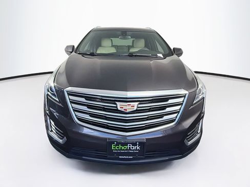 Used 2018 Cadillac XT5 FWD image 2