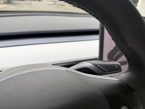 Used 2021 Tesla Model Y Long Range image 23