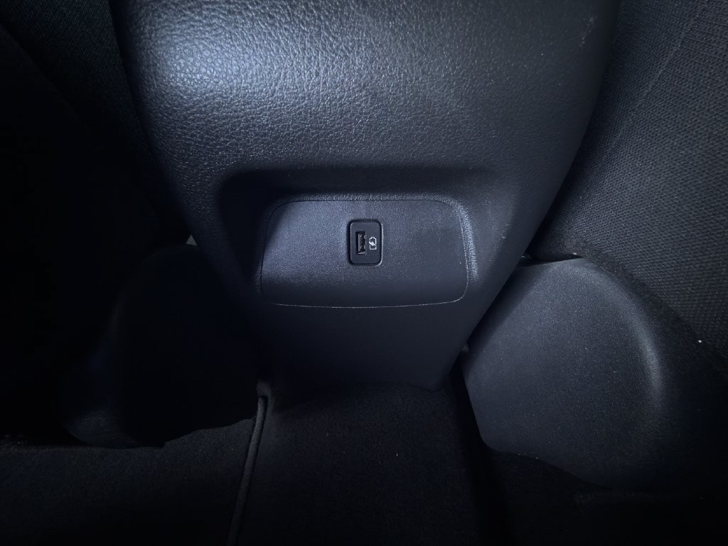 Used 2022 Nissan Sentra SR FWD image 27