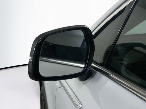 Used 2024 Kia Sorento S w/ Panoramic Sunroof Package image 16