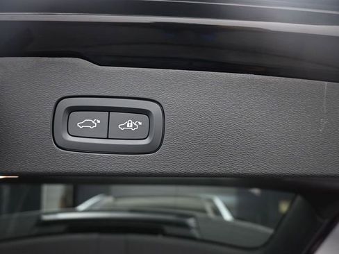 Used 2024 Volvo V60 B5 Cross Country Plus image 26