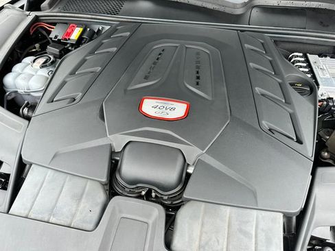 Used 2021 Porsche Cayenne GTS AWD/4WD image 42