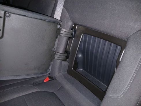 Used 2021 Chevrolet Silverado 1500 LT Trail Boss w/ Bed Protection Package image 47