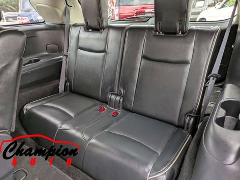 Used 2019 INFINITI QX60 Luxe w/ Essential Package image 18