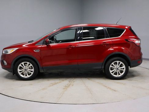 Certified 2017 Ford Escape SE image 8