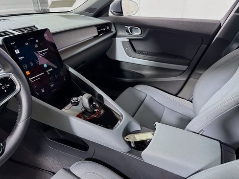 Used 2021 Polestar Polestar 2 image 22