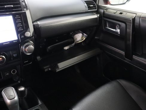 Used 2024 Toyota 4Runner TRD Off-Road Premium w/ Off Road Premium Plus Package AWD/4WD image 25