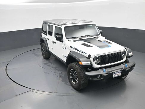 Used 2024 Jeep Wrangler Unlimited Rubicon 4xe AWD/4WD image 38