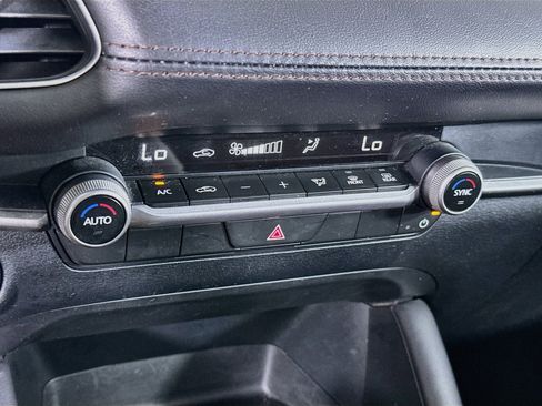Used 2025 MAZDA MAZDA3 s FWD image 24