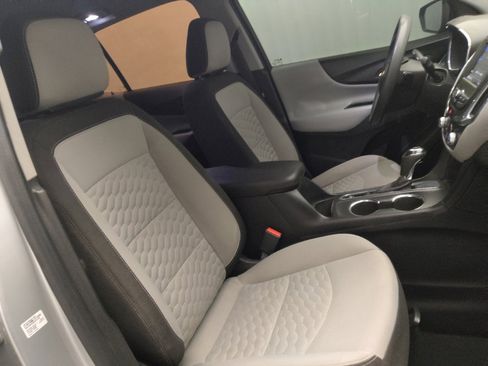 Used 2019 Chevrolet Equinox LS image 21