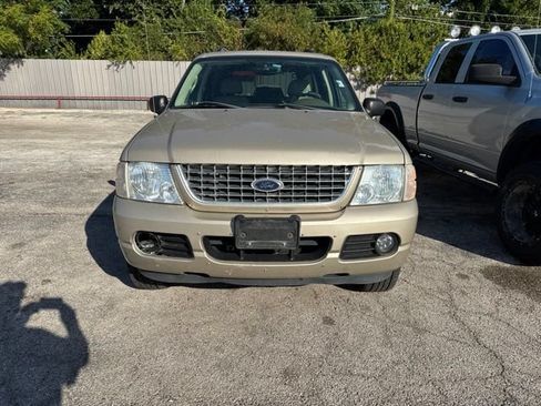 Used 2004 Ford Explorer XLT AWD/4WD image 1