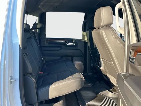 Used 2024 GMC Sierra 2500 Denali w/ Technology Package image 19