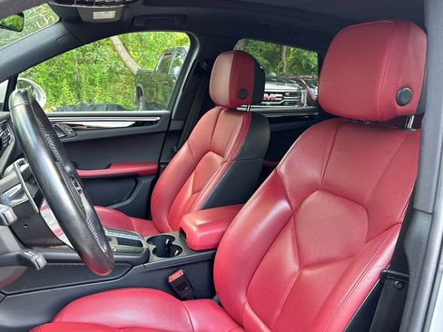 Used 2021 Porsche Macan S AWD/4WD image 16
