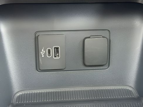 New 2026 Ford Explorer Active w/ Active Comfort Package AWD/4WD image 19