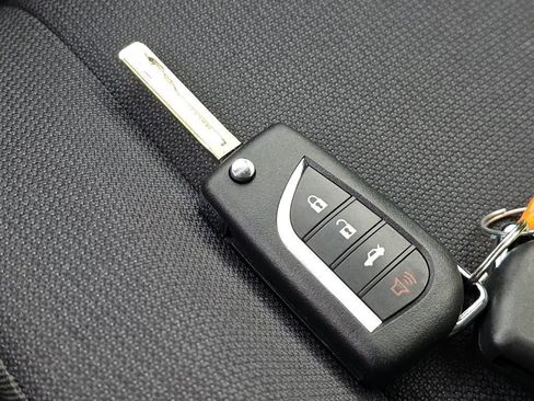 Used 2024 Toyota Corolla LE FWD image 32