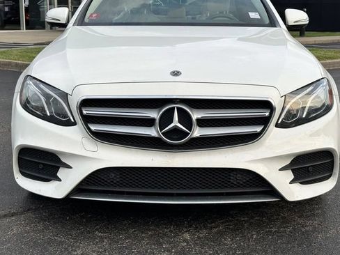 Used 2019 Mercedes-Benz E 300 4MATIC image 4