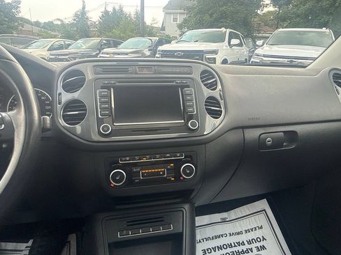 Used 2012 Volkswagen Tiguan S AWD/4WD image 26