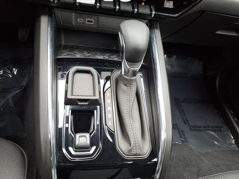 Used 2024 GMC Canyon Elevation w/ Convenience Package image 19