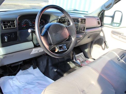 Used 2002 Ford F450 XL RWD image 12