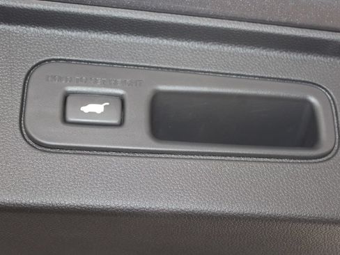 Used 2025 Honda Pilot Black Edition image 67