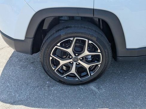 Used 2025 Jeep Compass Limited AWD/4WD image 11