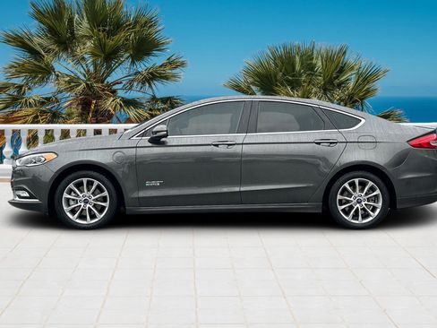 Used 2017 Ford Fusion Energi Titanium image 7