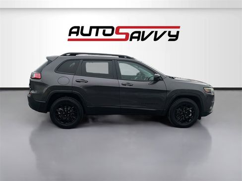 Used 2023 Jeep Cherokee Altitude Lux image 8