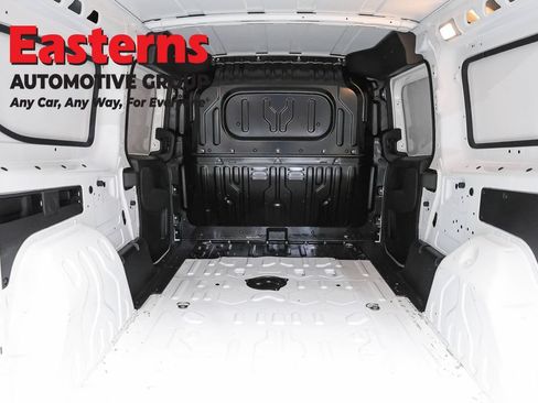 Used 2022 RAM ProMaster City Tradesman FWD image 9