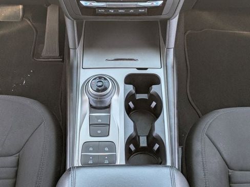 Used 2020 Ford Explorer XLT image 21