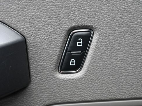 Used 2019 Ford F150 XLT w/ Equipment Group 302A Luxury image 23