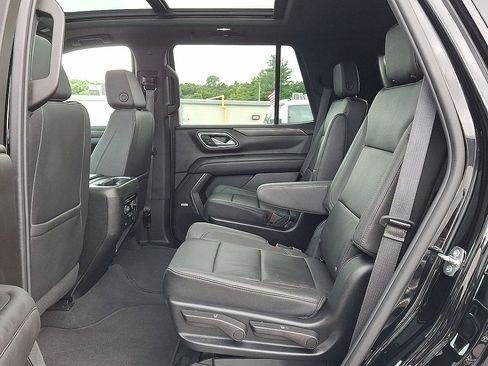 Used 2023 Chevrolet Tahoe Z71 w/ Luxury Package AWD/4WD image 26