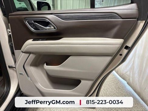 Used 2021 GMC Yukon SLT w/ SLT Luxury Plus Package AWD/4WD image 25