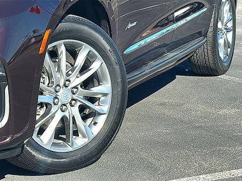 Used 2022 Buick Enclave Avenir w/ Avenir Technology Package image 3