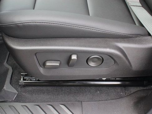 New 2026 GMC Canyon Elevation w/ Convenience Package image 20