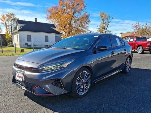Used 2022 Kia Forte GT w/ GT Technology Package image 3