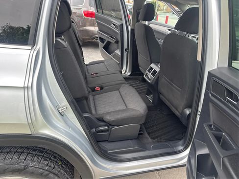 Used 2018 Volkswagen Atlas Launch Edition AWD/4WD image 26